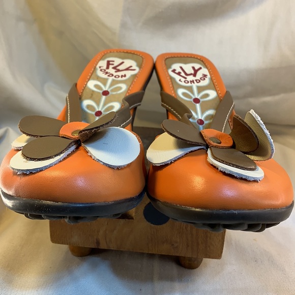 Fly London exquisite almost NEW leather mules - Picture 3 of 15